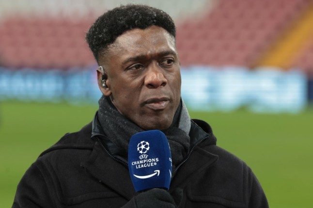 Clarence Seedorf phê bình Jurrien Timber sau trận thua của Arsenal.