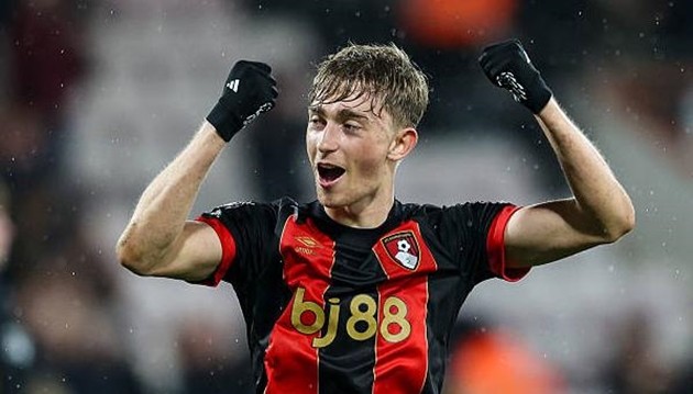 Dean Huijsen lọt vào tầm ngắm của nhiều ông lớn bóng đá châu Âu nhờ màn trình diễn ấn tượng.