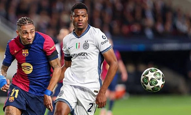 Denzel Dumfries thi đấu bùng nổ, đóng góp lớn vào lối chơi của Inter Milan.