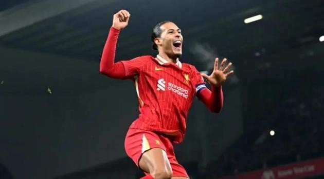 Hình ảnh Virgil van Dijk với vai trò thủ lĩnh hàng phòng ngự Liverpool.