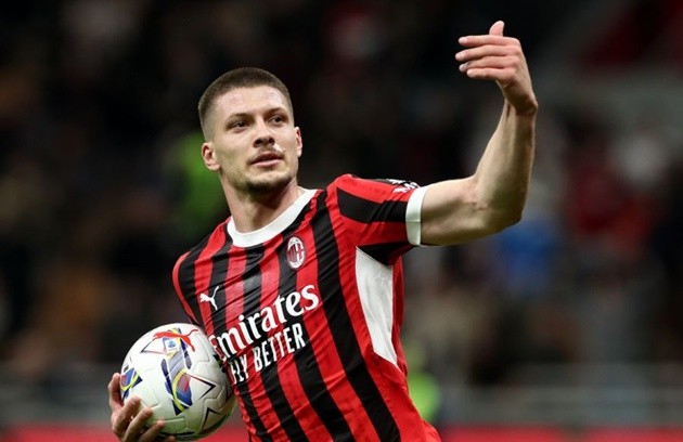 Jovic sắp được Milan gia hạn