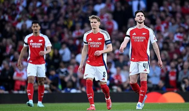 Kai Havertz và Gabriel Jesus chấn thương khiến hàng công Arsenal thiếu sắc bén.