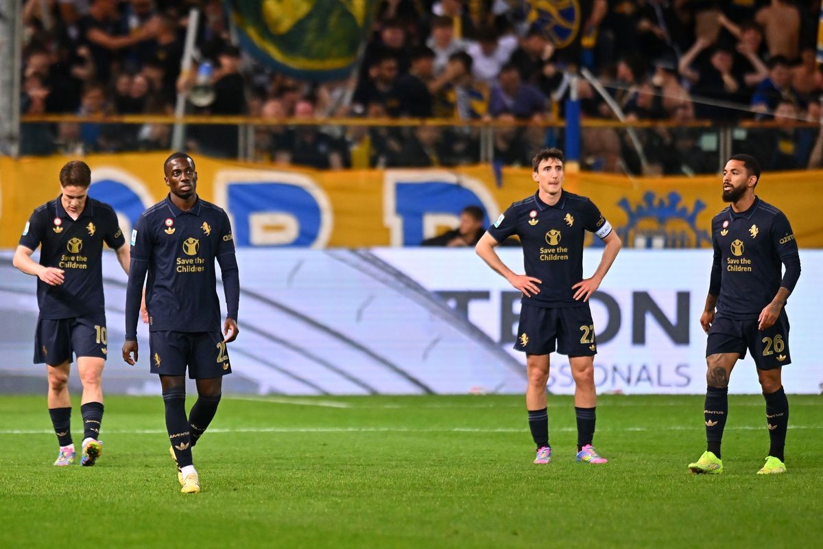 Lloyd Kelly trong trận đấu giữa Juventus và Parma, nơi anh bị chỉ trích vì mắc lỗi dẫn đến bàn thua.