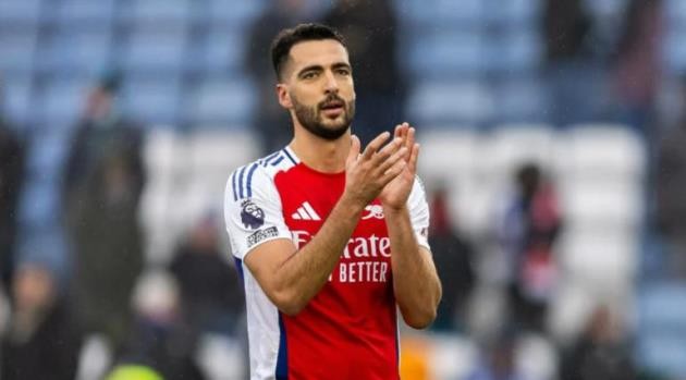 Merino trong vòng cấm, tranh cãi nổ ra về pha bóng với Neves, Arsenal đòi penalty.