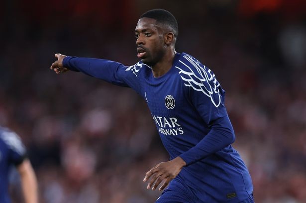 Ousmane Dembele ăn mừng bàn thắng giúp PSG giành chiến thắng trước Arsenal trong trận lượt đi vòng knock-out Champions League.