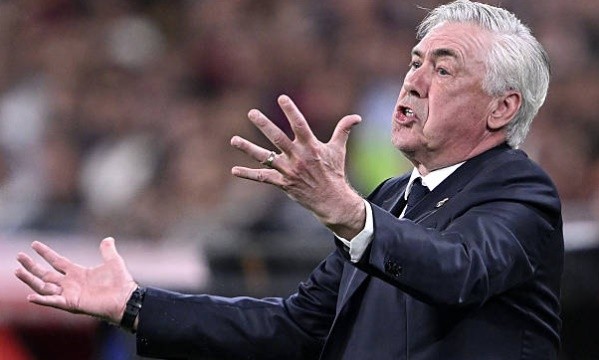 Real Madrid đang gặp vấn đề lớn nơi hàng thủ với nhiều trụ cột chấn thương, gây khó khăn cho HLV Ancelotti trong việc sắp xếp đội hình
