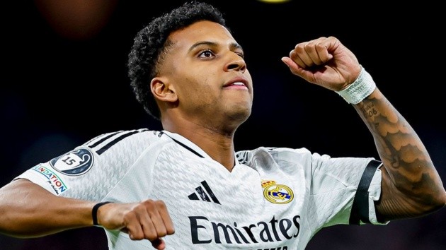 Rodrygo trong màu áo Real Madrid, đối diện nguy cơ chia tay câu lạc bộ sau sự xuất hiện của Kylian Mbappe.