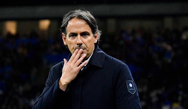Simone Inzaghi lo lắng trước bài toán khó khăn tại Inter Milan