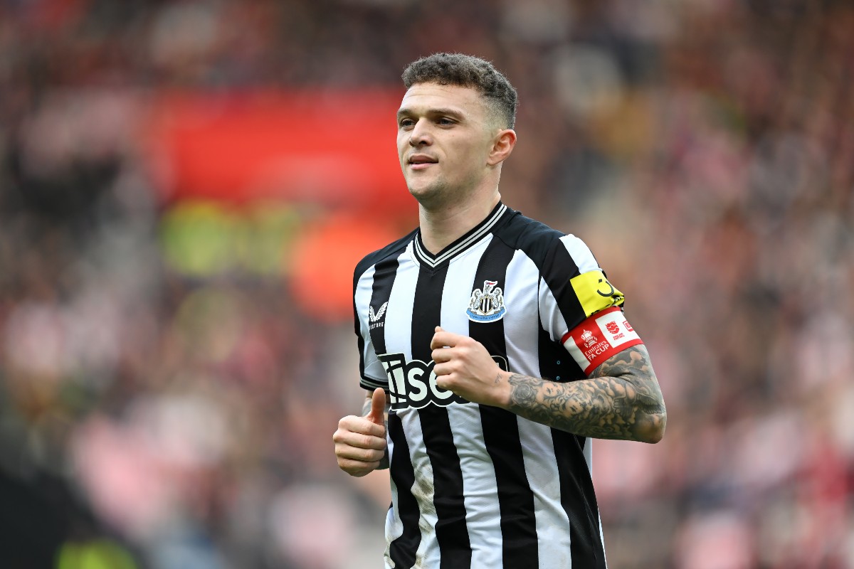 Aaron Anselmino, tân binh trẻ của Chelsea, và Kieran Trippier, mục tiêu của West Ham trong cập nhật tin chuyển nhượng mới nhất