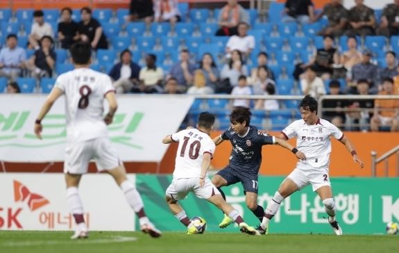 Sơ đồ đội hình dự kiến của Jeju SK và Gwangju cho vòng 28 K-League 2025
