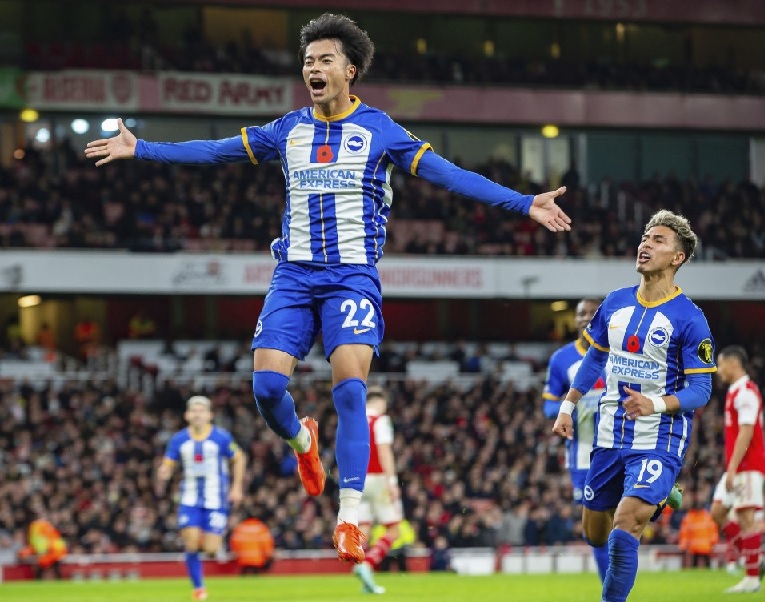 Cầu thủ Kaoru Mitoma của Brighton, biểu tượng cho việc Al Nassr thất bại trong thương vụ chuyển nhượng 95 triệu euro