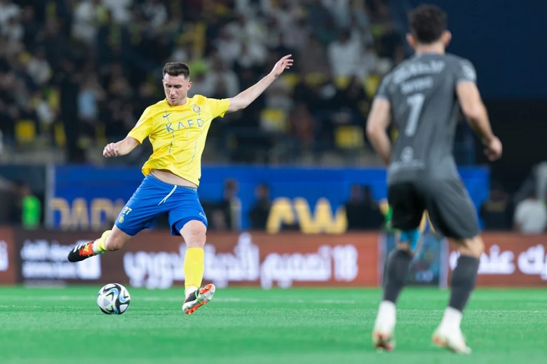 Aymeric Laporte chia tay Al Nassr, hướng về Bilbao?