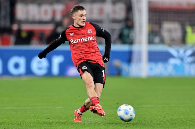 Florian Wirtz trong màu áo Leverkusen, mục tiêu chuyển nhượng của Bayern Munich, Real Madrid và Man City