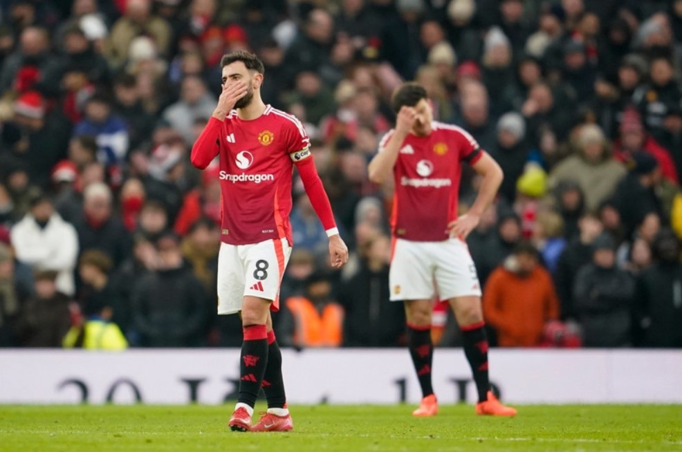 Andre Onana mắc lỗi, các ngôi sao Man Utd phản ứng thất vọng trước Brighton