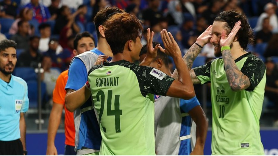 Cầu thủ Suphanat ăn mừng bàn thắng giúp Buriram United giành chiến thắng trước Johor