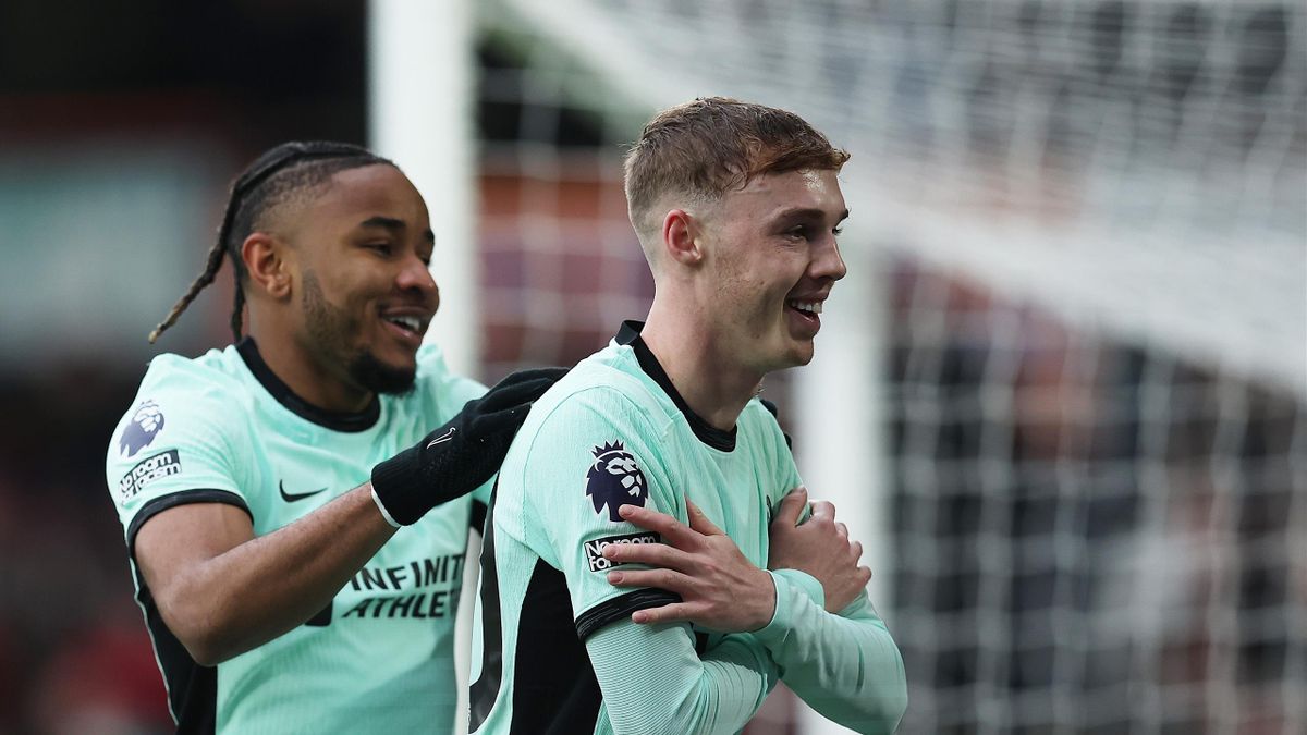 Cole Palmer ăn mừng bàn thắng cho Chelsea sau màn trình diễn xuất sắc tại Premier League