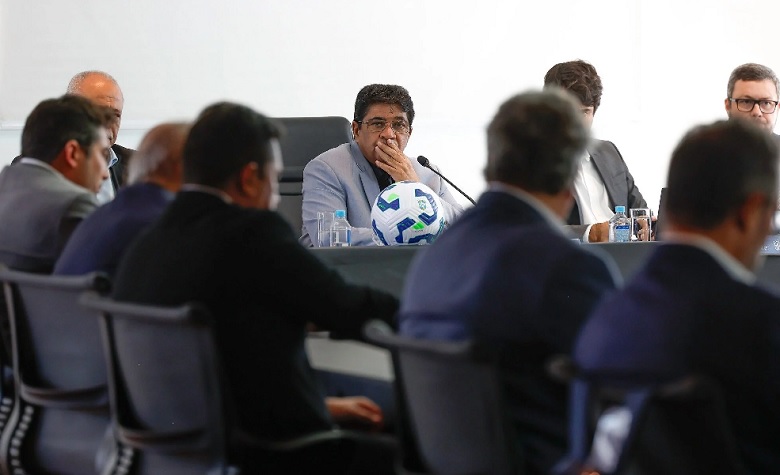 Chủ tịch LĐBĐ Brazil Ednaldo Rodrigues bị tòa án bãi nhiệm, gây chấn động làng bóng đá nước này và ảnh hưởng đến tương lai của Selecao.