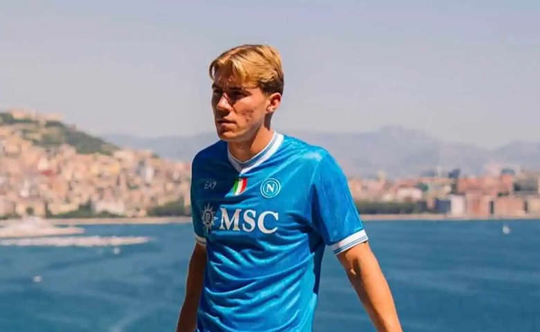 Rasmus Hojlund trong màu áo Napoli, khẳng định tương lai tại Serie A