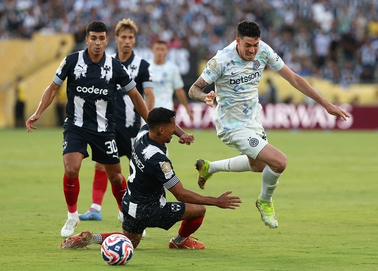 Tiền đạo Lautaro Martinez ăn mừng bàn thắng gỡ hòa cho Inter Milan trước Monterrey tại FIFA Club World Cup.