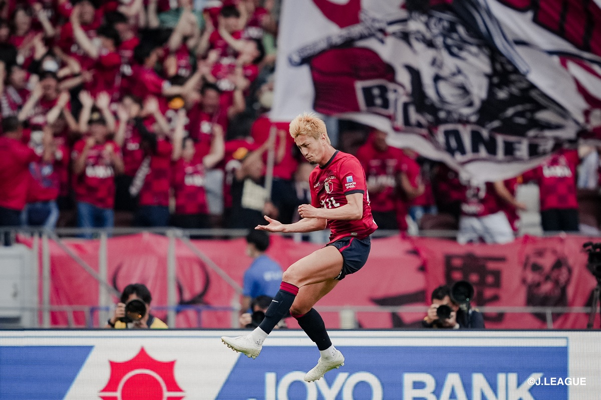 Kashima Antlers ăn mừng chiến thắng nghẹt thở 3-2 trước Yokohama Marinos tại vòng 17 VĐQG Nhật Bản