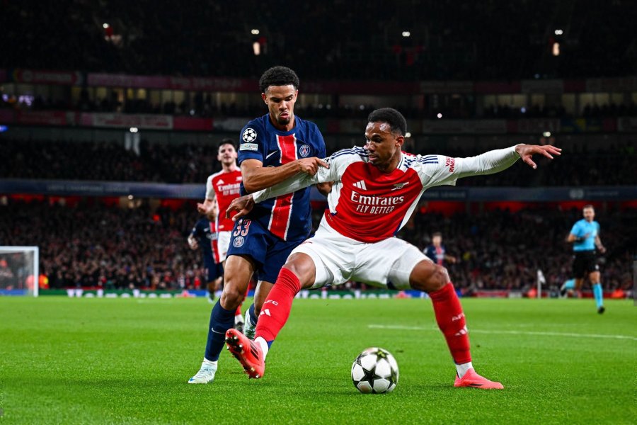 Cầu thủ Arsenal ăn mừng chiến thắng 2-0 trước PSG trong trận đấu hấp dẫn