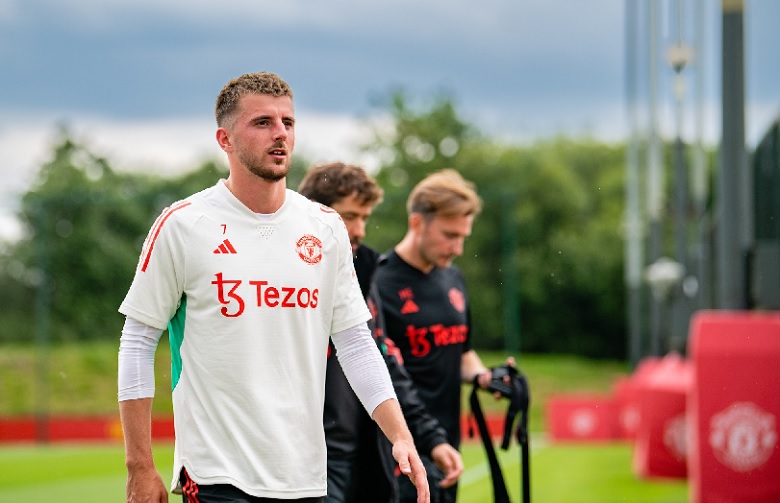 Mason Mount trở lại sân cỏ sau thời gian dài điều trị chấn thương, sẵn sàng đóng góp cho Manchester United.
