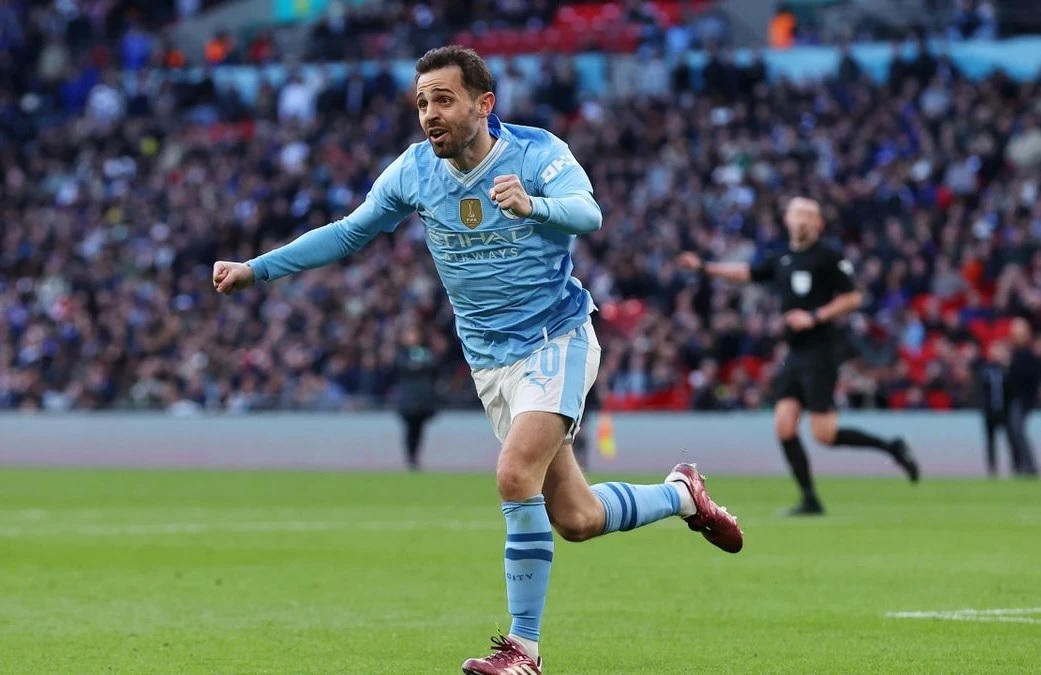 Bernardo Silva ăn mừng bàn thắng duy nhất giúp Manchester City đánh bại Chelsea tại bán kết FA Cup, kéo dài chuỗi trận bất bại kỷ lục của CLB