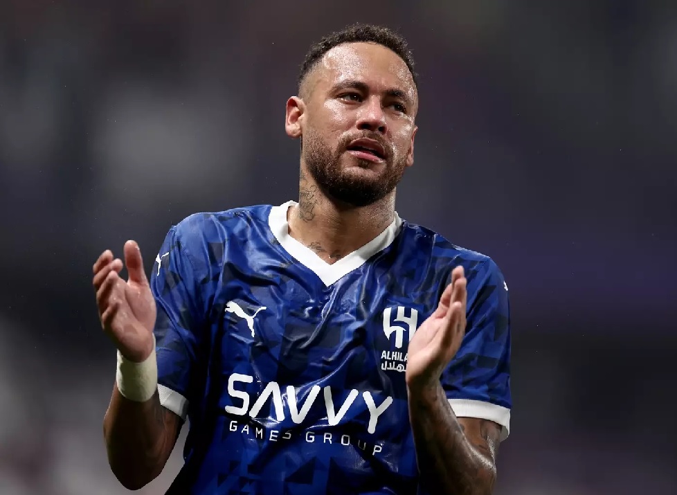 Ngôi sao Neymar tập luyện, không thể đối đầu Ronaldo tại Saudi Pro League