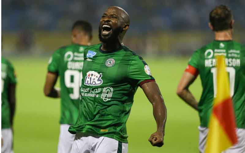 Cầu thủ Al-Ettifaq ăn mừng bàn thắng, thể hiện phong độ ấn tượng trên sân nhà trong trận đấu với Damac