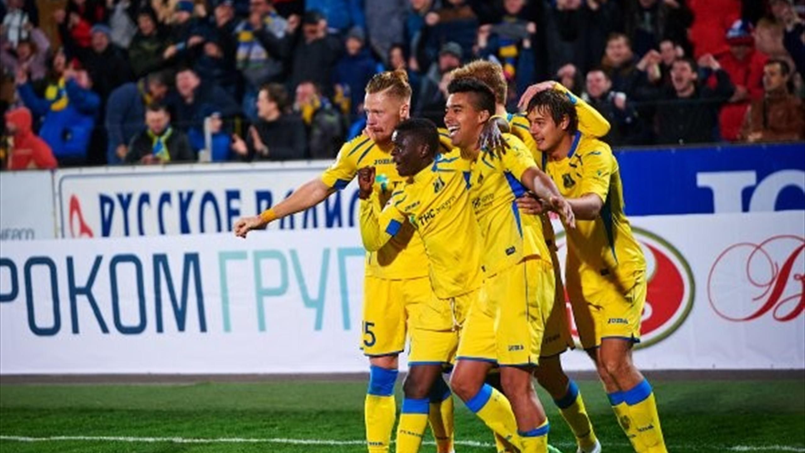 Banner trận đấu Rostov vs Dinamo Makhachkala, ngày 28/08, chuyên gia dự đoán kèo