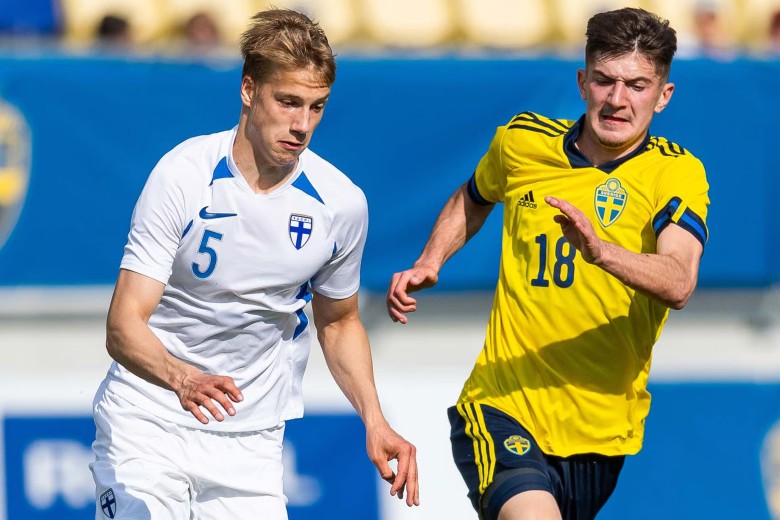 Đồ họa trận đấu U21 Thụy Điển gặp U21 Armenia tại vòng loại U21 châu Âu, thể hiện ngày giờ và logo giải đấu