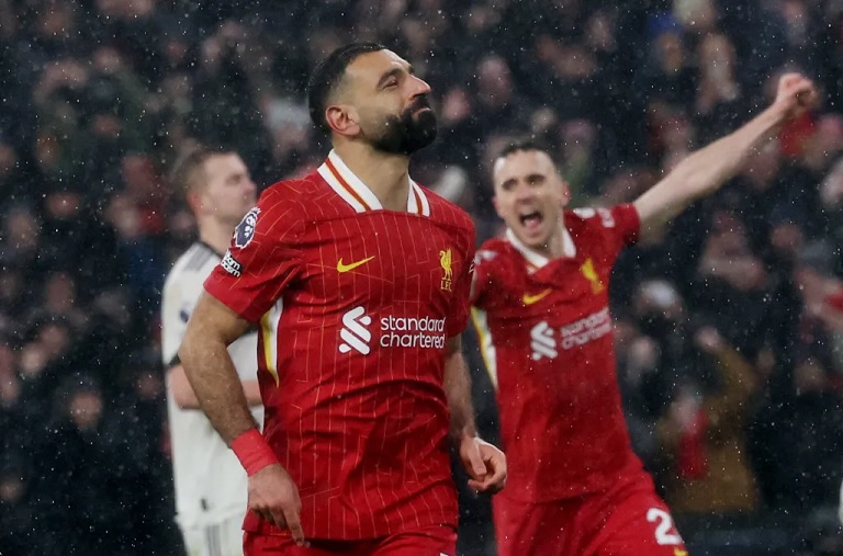 Logo câu lạc bộ bóng đá Liverpool, biểu tượng của The Kop, trong bối cảnh tin đồn tỷ phú Elon Musk muốn thâu tóm đội bóng.