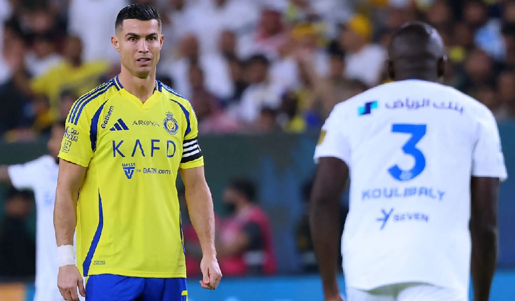 Ronaldo thất vọng sau trận hòa Al Hilal trên sân nhà Al Awal