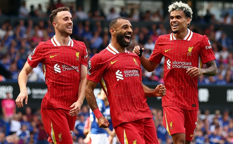 Mohamed Salah trong màu áo Liverpool, chưa ký hợp đồng mới, đối mặt tương lai bất định