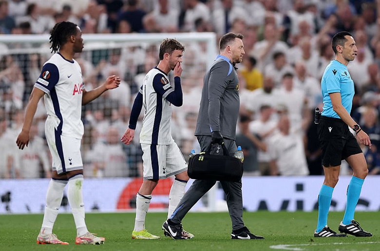 James Maddison rời sân vì chấn thương cổ chân trong trận Tottenham gặp Bodo/Glimt tại Cúp C2 châu Âu
