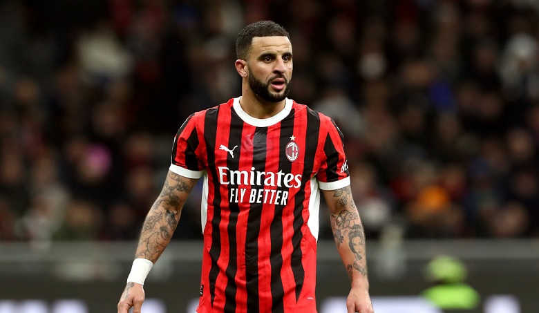 Kyle Walker, hậu vệ kỳ cựu của tuyển Anh, trong màu áo AC Milan, mong muốn được gắn bó lâu dài tại đây và không quay về Man City.