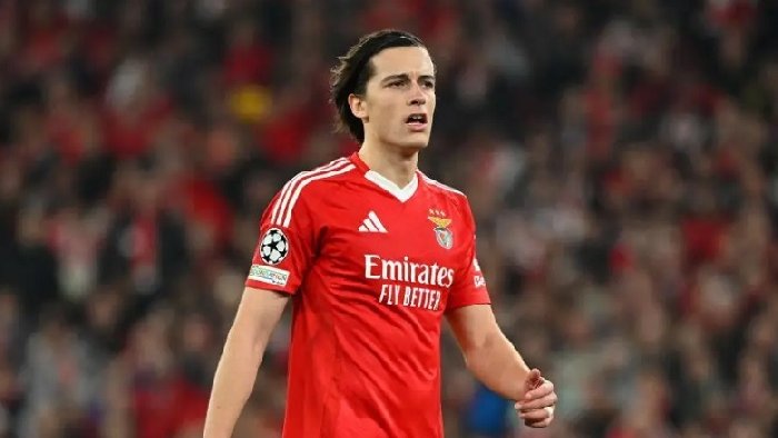 carreras-cap-ben-real-madrid-mu-ngoi-mat-an-bat-vang-gan-9-trieu-bang_1752548492.jpg