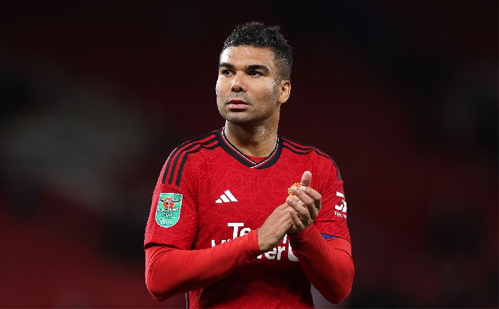 casemiro-binh-phuc-chan-thuong-san-sang-ra-san-o-tran-gap-brentford_1711712881.jpg