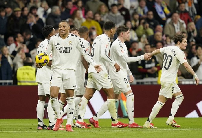 danh-bai-las-palmas-real-madrid-vuon-len-dinh-bang_1737331373.jpg