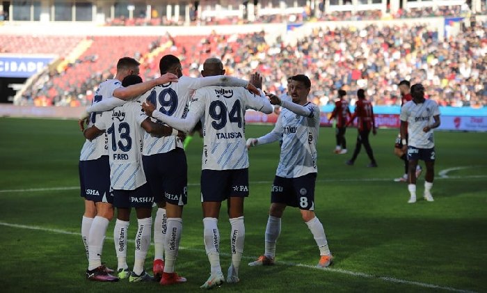 ket-qua-bong-da-hom-nay-toi-27-2-fenerbahce-huy-diet-gazisehir-gaziantep_1740673121.jpg