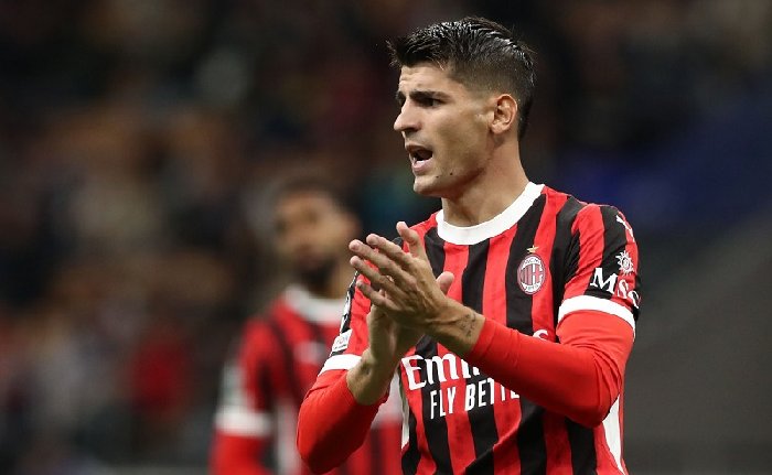 morata-chuan-bi-khoac-ao-galatasaray_1738291389.jpg