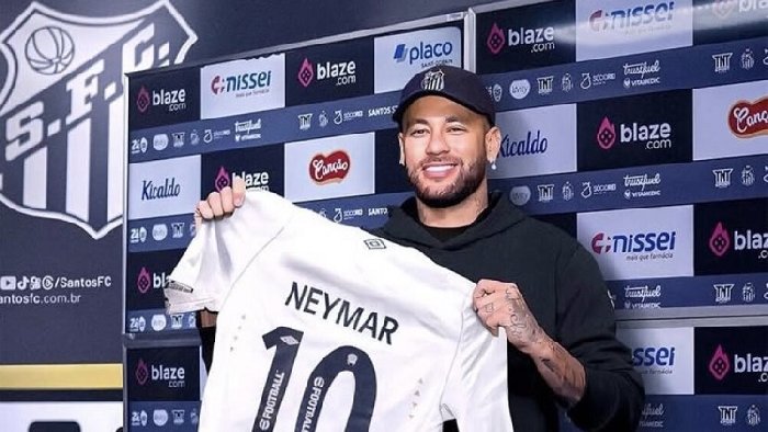 neymar-chinh-thuc-tai-hop-santos_1738371790.jpg