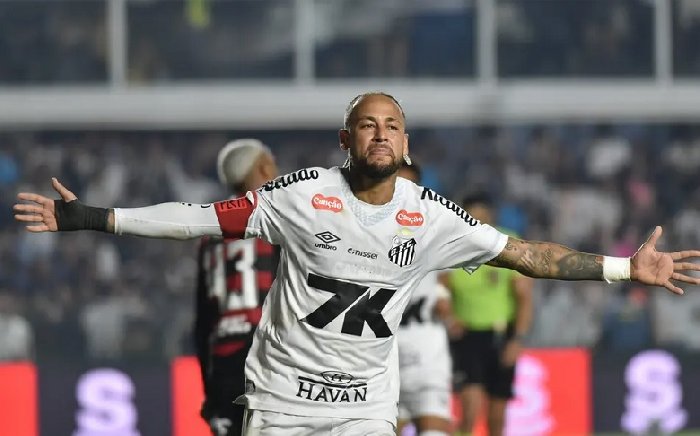 neymar-toa-sang-o-giai-vdqg-brazil_1752722557.jpg