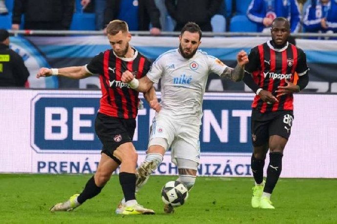 nhan-dinh-soi-keo-cfr-cluj-vs-hacken-00h30-ngay-29-08-khach-lan-chu_1756348097.jpg