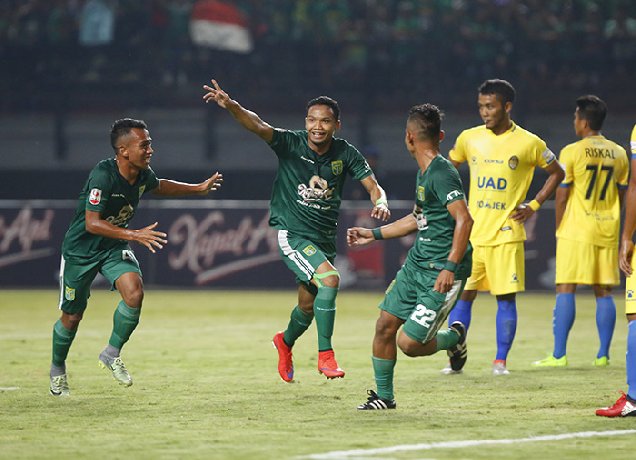 nhan-dinh-soi-keo-persebaya-surabaya-vs-psim-yogyakarta-19h00-ngay-8-8-3-diem-dau-tay_1754566446.jpg