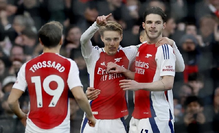 vui-dap-man-city-arsenal-tiep-tuc-mo-ve-ngoi-vuong-ngoai-hang-anh_1738540914.jpg